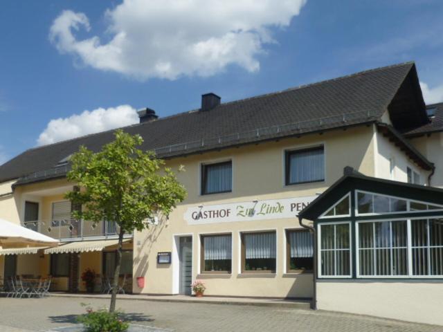 Landgasthof Zur Linde Hotel Riedenburg Exterior photo